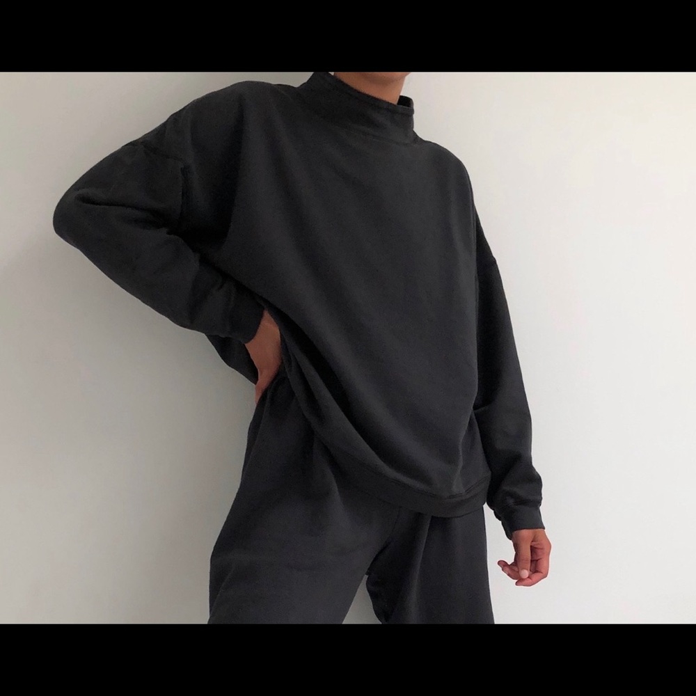 Na Nin James Mockneck Sweatshirt